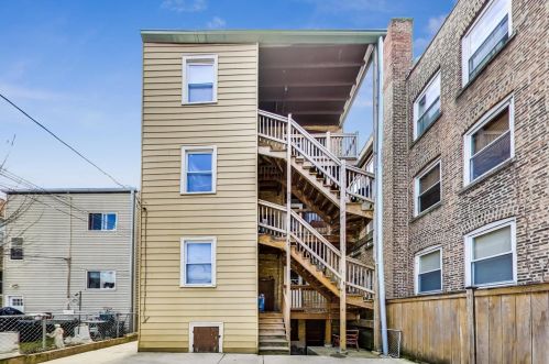 3256 Wilson Ave, Chicago IL 60640-5211 exterior