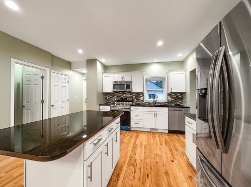 74 Forest Glen Rd, Springfield MA  01106-1115 exterior