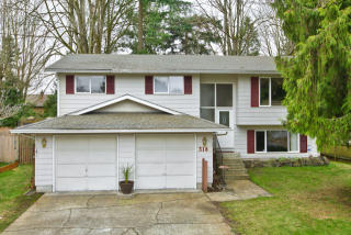318 214th St, Bothell, WA 98021-7524