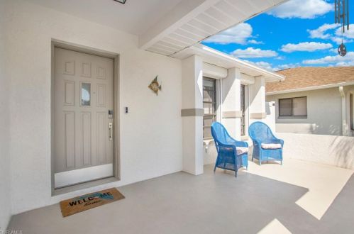 525 102 Ave, Naples FL 34108-3213 exterior