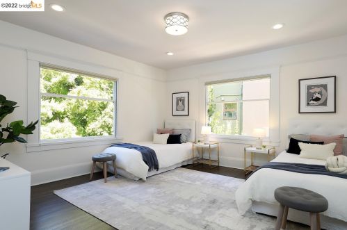 135 Tunl Rd, Berkeley CA 94705-2841 exterior