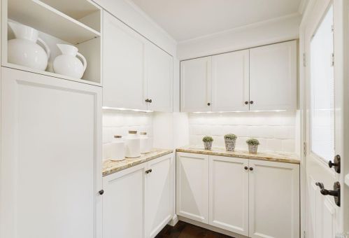 271 Buena Vis Ave, Mill Valley CA 94941-1261 exterior