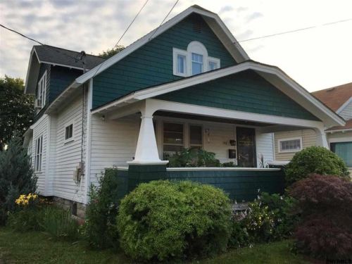 1542 Van Cortland St, Schenectady NY  12303-1438 exterior