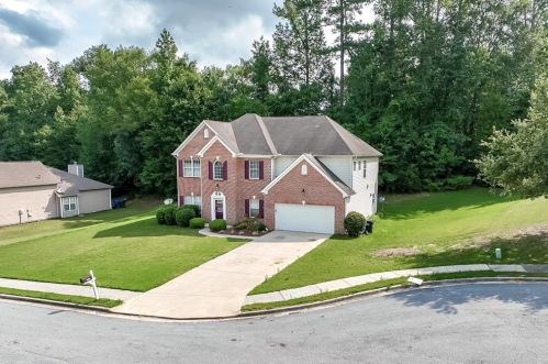 3870 Medlock Park Dr, Lithonia, GA 30039-2782