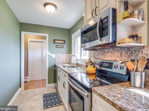 503 Evergreen Mills Rd, Leesburg VA  20175-8727 exterior