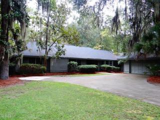 99 Winding Oak Dr, Bluffton, SC 29909-4225