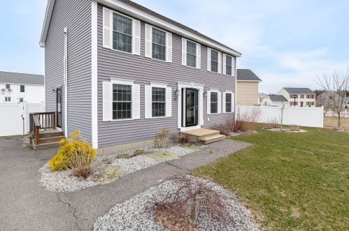 24 Amy Way, Concord NH  03303-1045 exterior