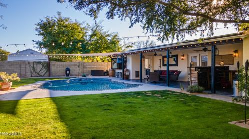 11605 37 Pl, Phoenix AZ 85050-2699 exterior