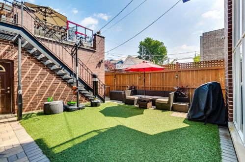 1542 Oakdale Ave, Chicago IL 60657-4024 exterior