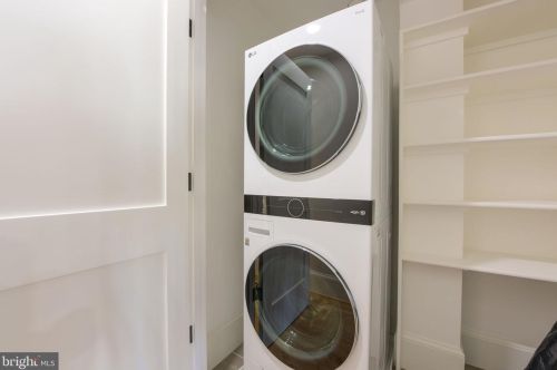 803 Cameron St, Alexandria VA  22314-2410 exterior