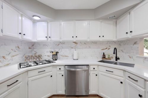 160 April Cv, Montgomery TX 77356-8818 exterior