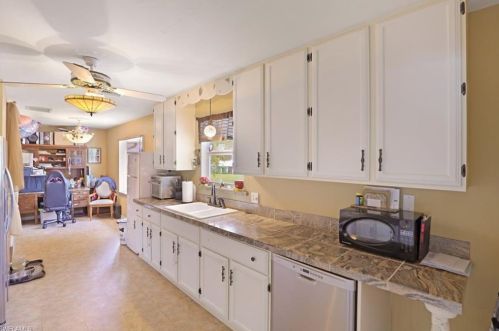 2335 50 Ter, Naples FL 34116-6944 exterior