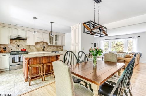 42 Stevens St, Bernardsville, NJ 07924-2258