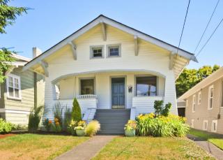 6746 11th Ave, Seattle WA  98117-5243 exterior