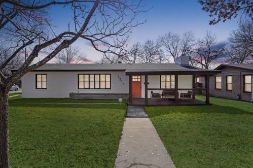 1317 Cloverleaf Dr, Austin TX  78723-2503 exterior