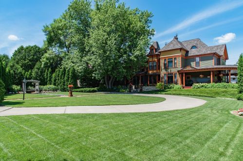 626 4th St, Stillwater MN 55082-4827 exterior