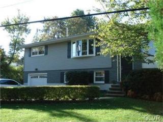 1678 Cardinal Dr, Bethlehem, PA 18015-2332