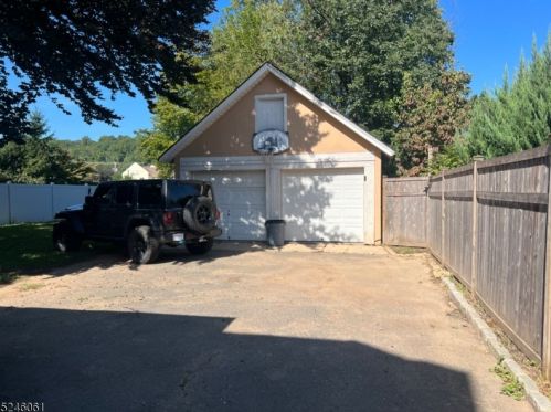 1919 Mountain Ave, Scotch Plains, NJ 07076-1201