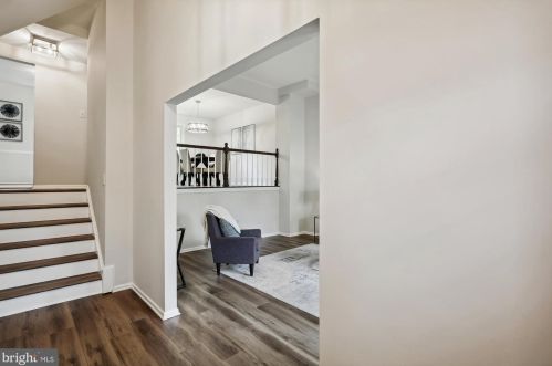 551 Monet Dr, Rockville, MD 20850-3022