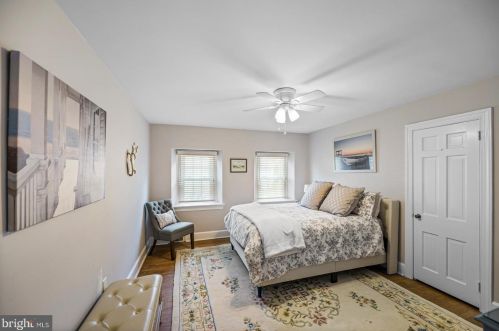 5 Lexington Ave, Pittsburgh PA 15215-3218 exterior