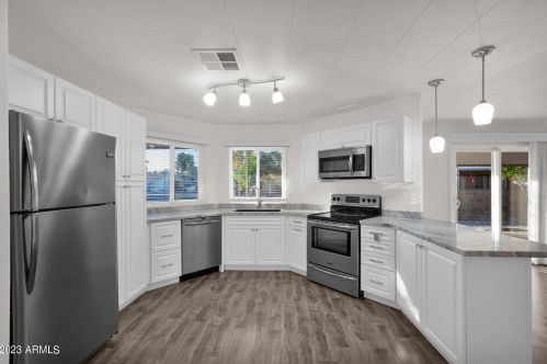 16216 35th St, Phoenix AZ  85032-3121 exterior