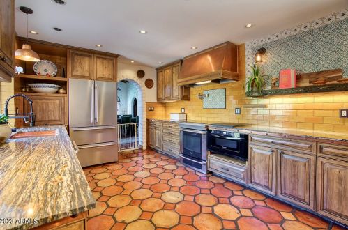 6843 18th St, Phoenix AZ  85042-5706 exterior