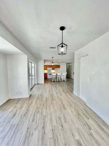 592 Whitmore Dr, Fort Pierce FL  34984-4570 exterior