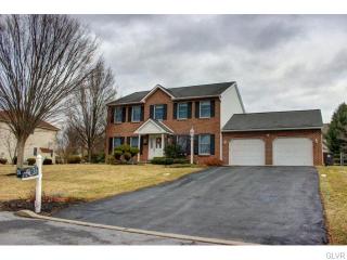 4890 Matts Dr, Bethlehem, PA 18017-8436