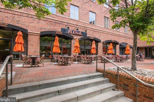 4341 Embassy Park Dr, Washington DC 20016-3607 exterior