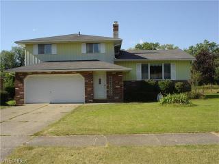 7720 Royalview Dr, Cleveland OH  44129-6437 exterior