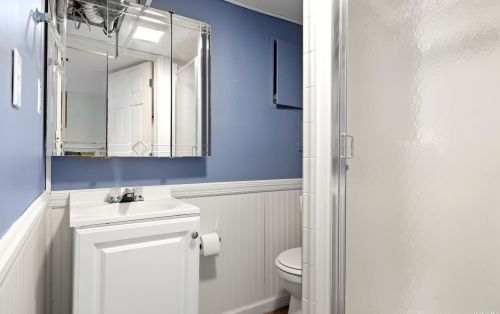 8 Lynhaven Pl, Commack NY 11725-3107 exterior