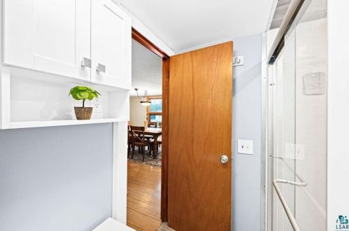 1439 Minnesota Ave, Duluth MN 55802-2429 exterior