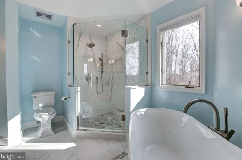 9832 Avenel Farm Dr, Rockville MD 20854-5410 exterior