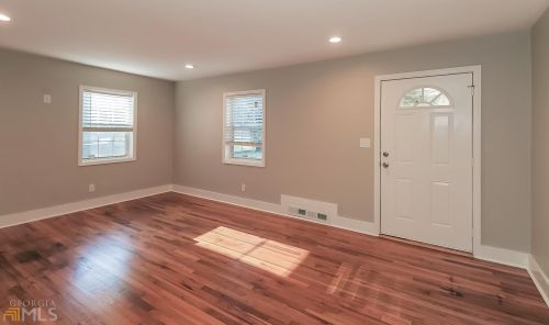 2450 Judson Ave, Atlanta GA  30344-1024 exterior