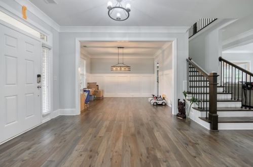 1852 Innsfail Dr, Lithonia, GA 30078-5612