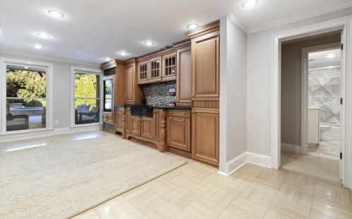 5625 Cross Gate Dr, Atlanta GA 30327-4815 exterior