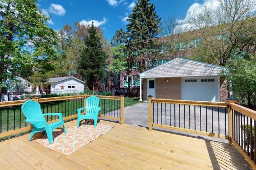 273 Berkley Ave, Elmhurst IL 60126-3167 exterior