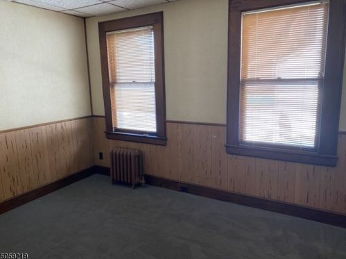 303 Haledon Ave, Paterson NJ 07508-2770 exterior