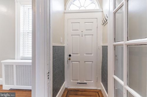 117 Fairmount Ave, Philadelphia PA  19123-3004 exterior