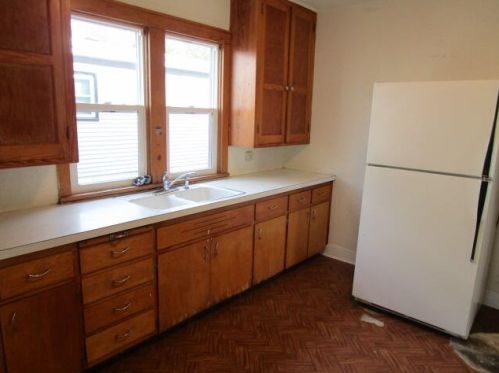 1415 19th St, Manitowoc, WI 54220-5640