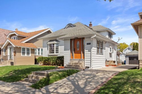 2150 66, Milwaukee WI 53213-2036 exterior