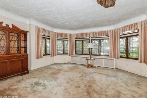 9410 Charles St, Chicago, IL 60643-5824