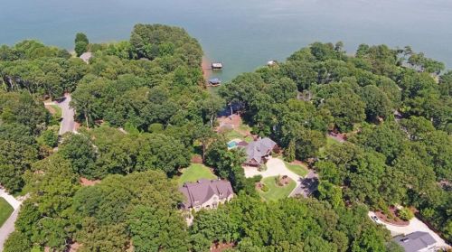 2556 Club Dr, Gainesville, GA 30506-1744