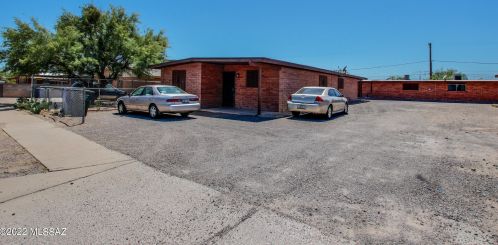 5040 17 St, Tucson AZ 85719-6766 exterior