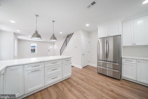 220 Ardmore Ave, Ardmore PA 19003-1201 exterior