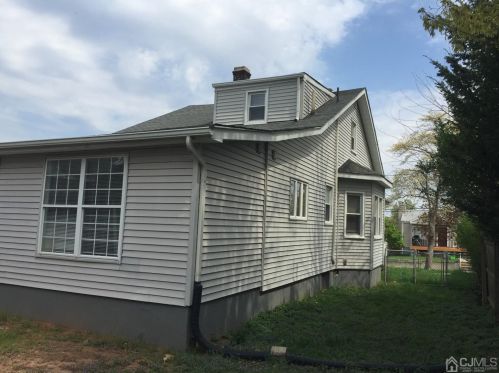 2 6th St, New Brunswick NJ 08901-3316 exterior