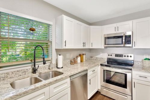 8714 22nd St, Tampa FL  33604-2112 exterior