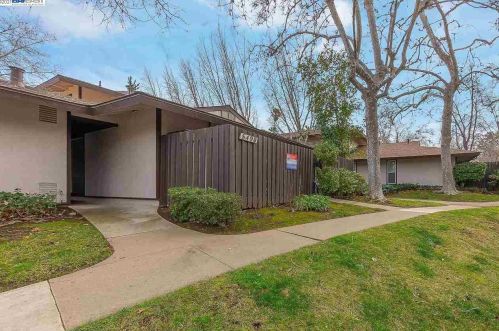 5490 Roundtree Dr, Concord, CA 94521-3988