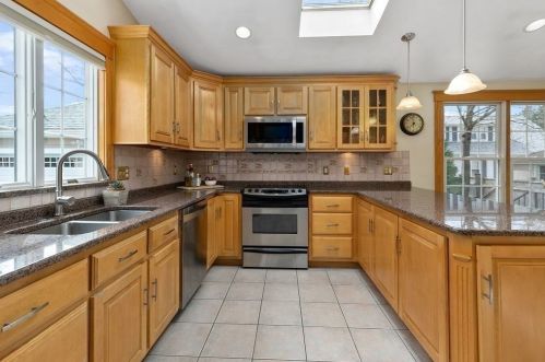 172 Middlesex St, North Andover MA 01845-3829 exterior