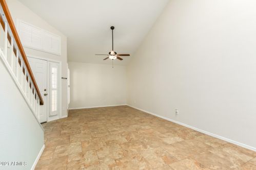 134 Beck Ln, Phoenix AZ 85032-3812 exterior